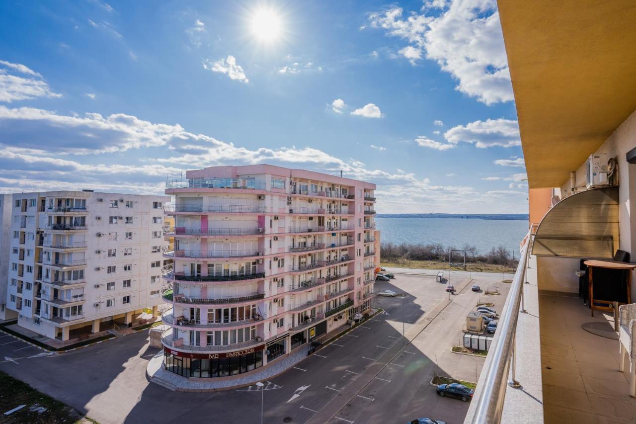 Summerland Sea-View Luxury Apartment Мамая Екстериор снимка