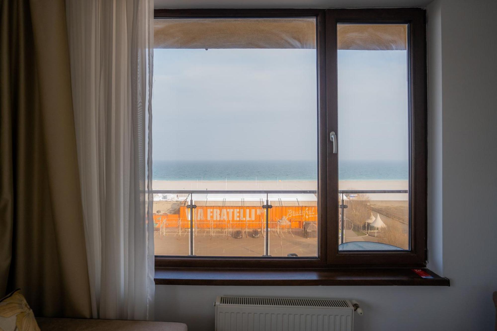 Summerland Sea-View Luxury Apartment Мамая Екстериор снимка