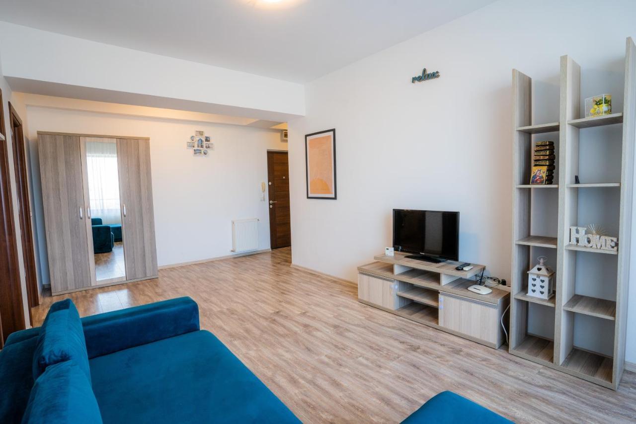 Summerland Sea-View Luxury Apartment Мамая Екстериор снимка
