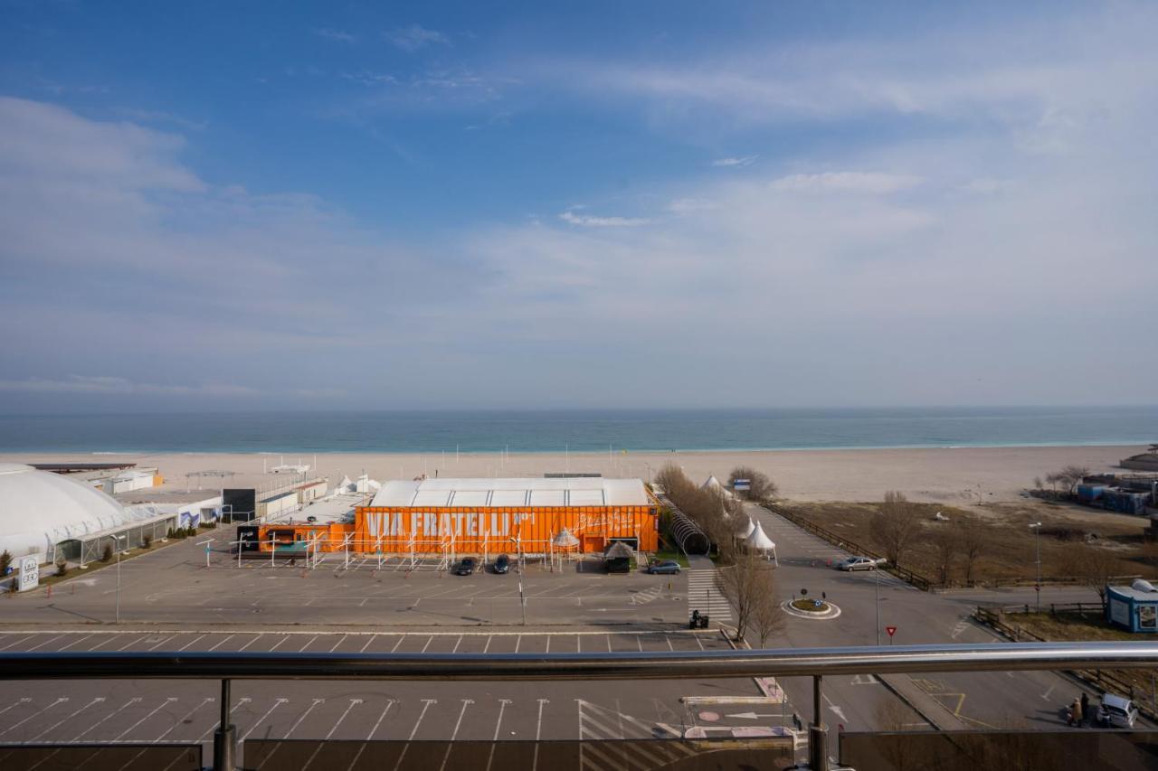 Summerland Sea-View Luxury Apartment Мамая Екстериор снимка