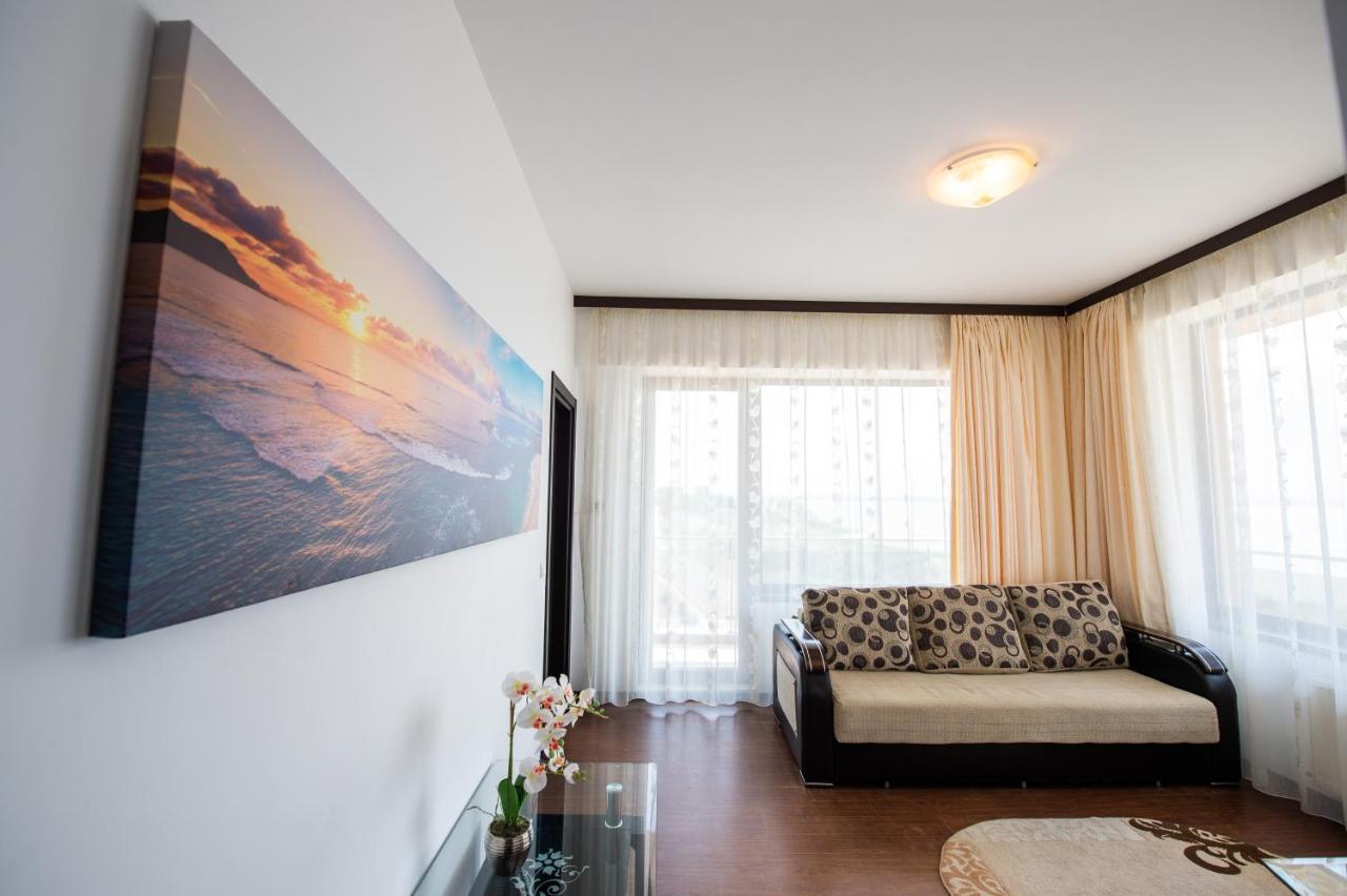 Summerland Sea-View Luxury Apartment Мамая Екстериор снимка