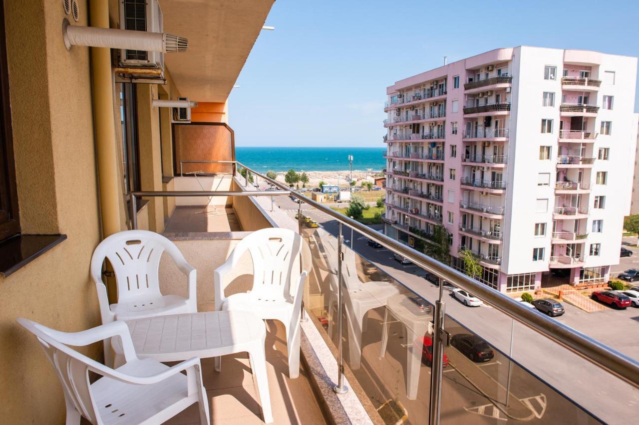 Summerland Sea-View Luxury Apartment Мамая Екстериор снимка