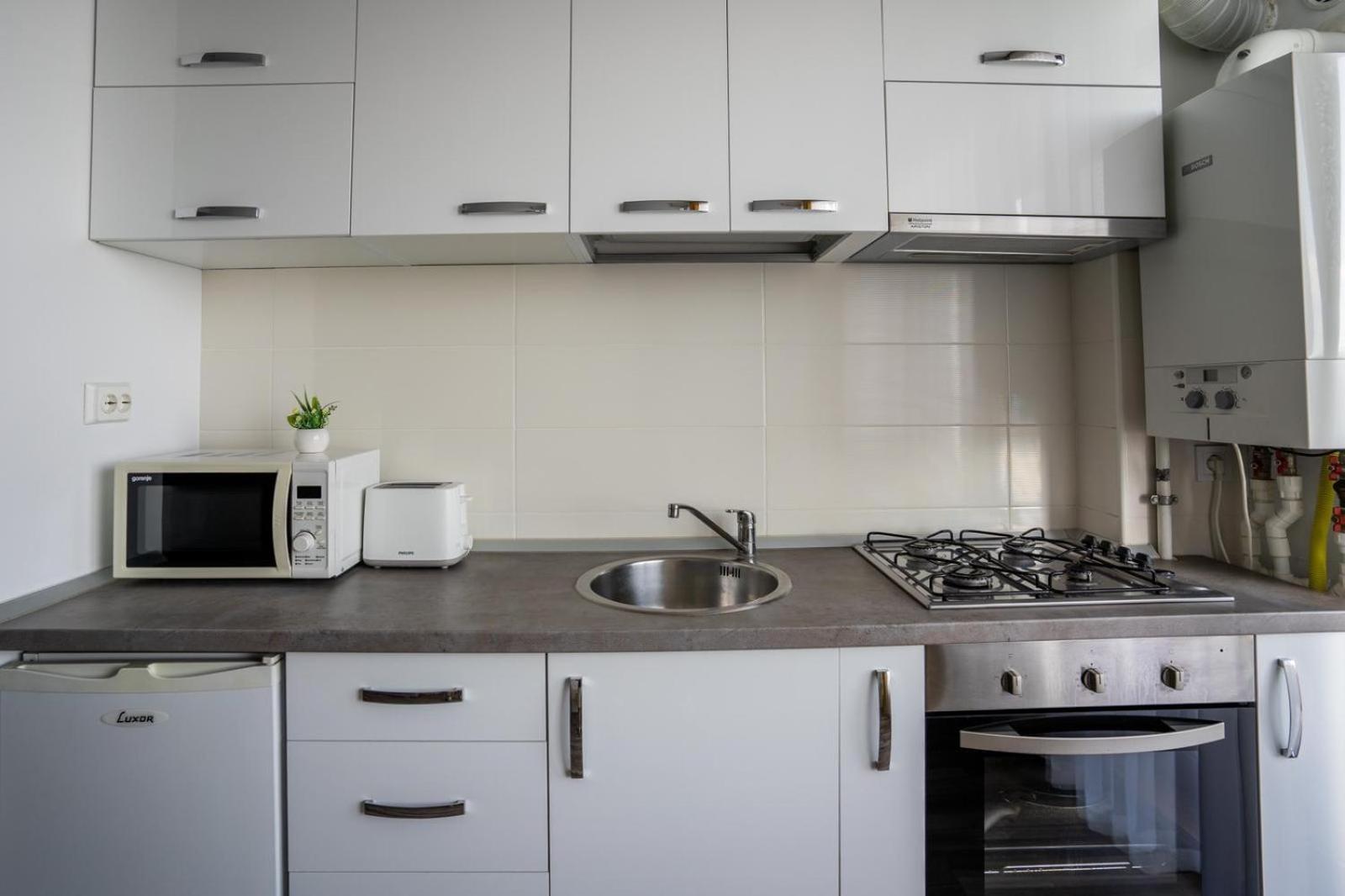 Summerland Sea-View Luxury Apartment Мамая Екстериор снимка