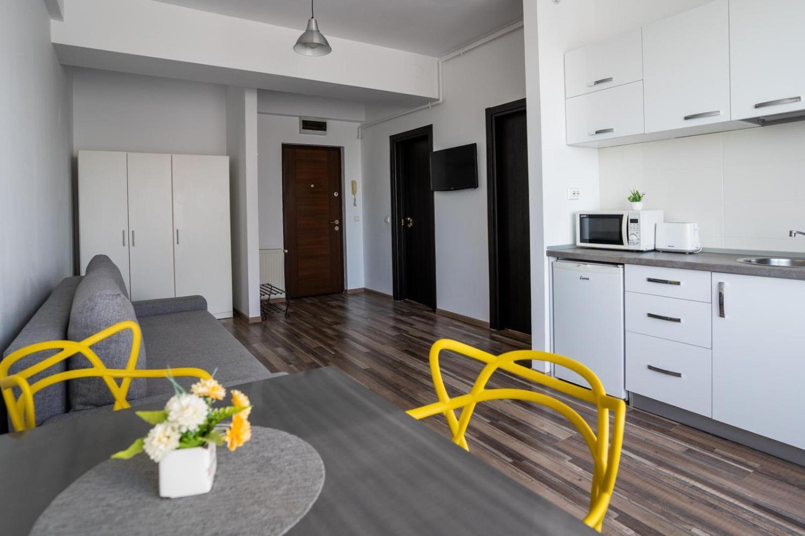 Summerland Sea-View Luxury Apartment Мамая Екстериор снимка