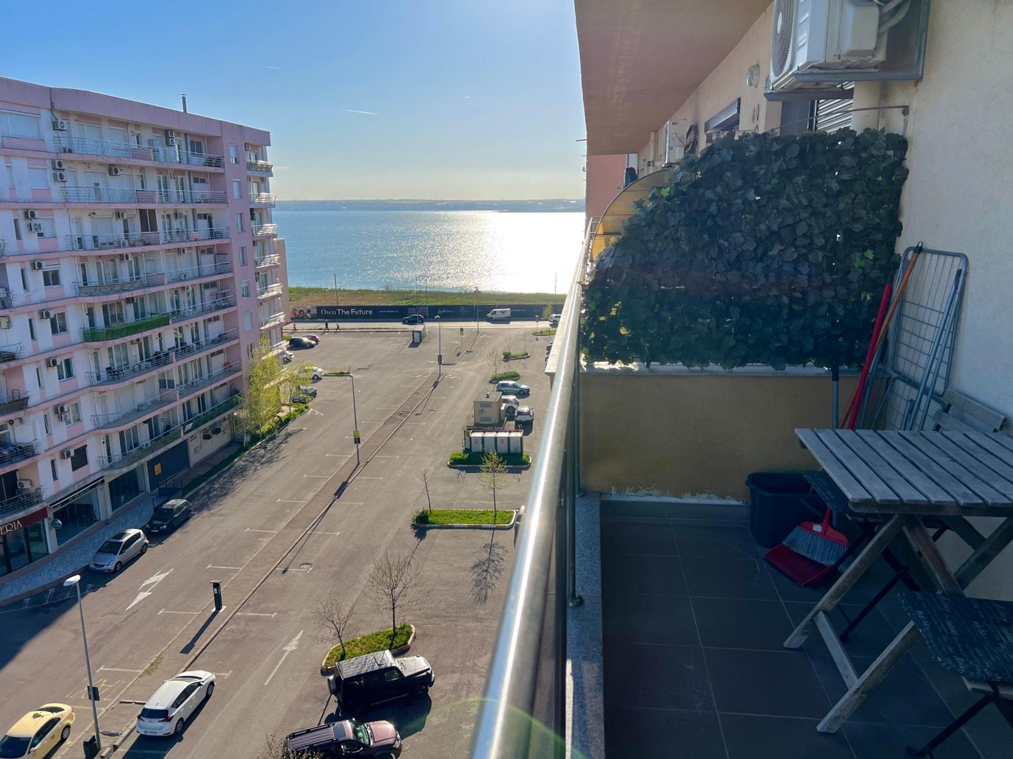 Summerland Sea-View Luxury Apartment Мамая Екстериор снимка